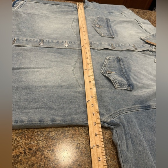 Lov Mor Denim Shacket Size Small Blue Oversized Button Down Front Collared Neck - Picture 15 of 15
